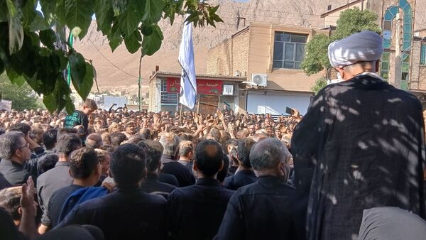 زنان و مردان بن در آیین گل‌زنی؛ هم‌نوا با کاروان کربلا