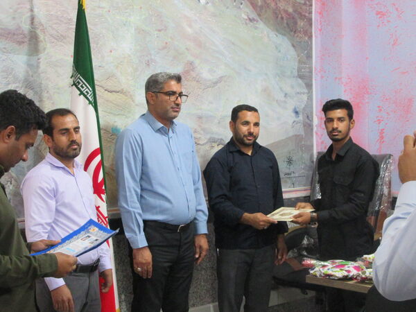 تجلیل از دانش‌آموزان خبرنگار پانای شهرستان بشاگرد 