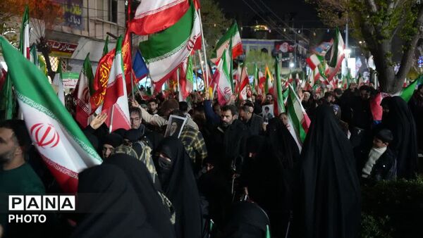 سی‌وهفتمین بیعت و تجدید پیمان مردم فردیس با رهبر انقلاب 