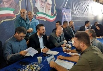 برپایی میز خدمت سازمان جهاد کشاورزی و منایع طبیعی و آبخیز داری استان اصفهان 
