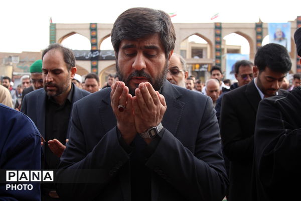 برپایی باشکوه نماز عید فطر در یزد