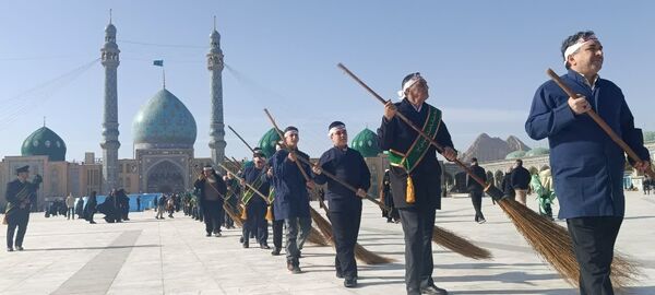 آیین جاروکشی مسجد مقدس جمکران
