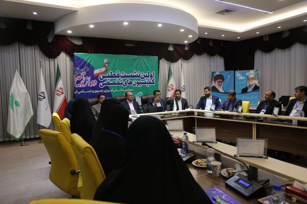 نشست قطب ۵ دوازدهمین دوره مجلس دانش‌آموزی به میزبانی استان آذربایجان شرقی