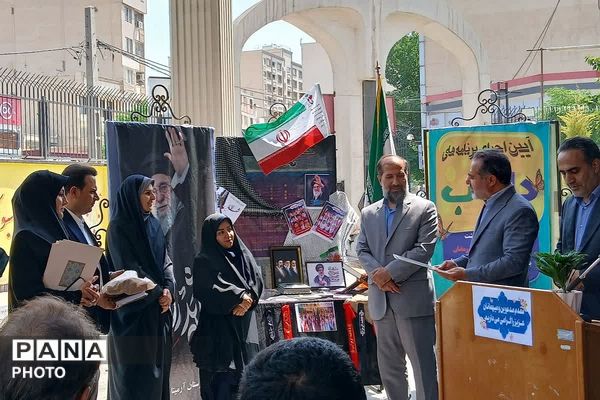 کاشت نهال به یاد شهدای میناب با شعار امنیت، سلامت با صیانت از محیط زیست در ناحیه دو شهرری 