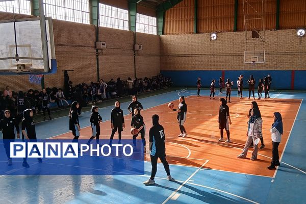 آغاز مسابقات استانی بسکتبال دختران شهرستانهای تهران در کهریزک 