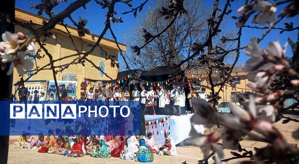 تقدیر از دانش‌آموزان تلاشگر میانکوه 