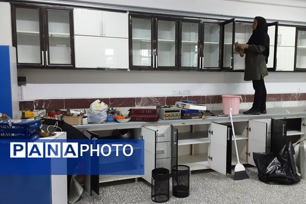 دبیرستان فرزانگان قائمشهر به استقبال مهر رفت