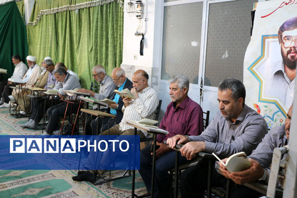 یادواره سادات شهید و چهلم شهدای خدمت در قم