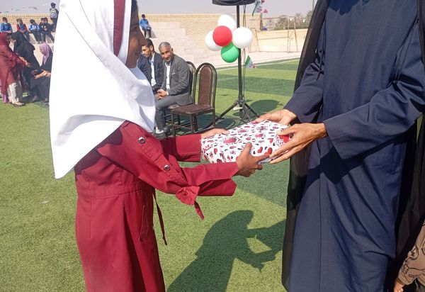 جشن دهه فجر در روستای لاور فین