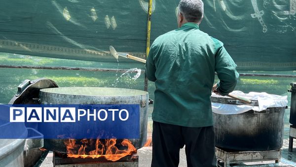 سفره غذای ۴۰ هزار نفری عید غدیر در مشهد برپا شد