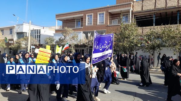 برگزاری راهپیمایی ۱۳ آبان با حضور پرشور مردم در شهرستان خواف 