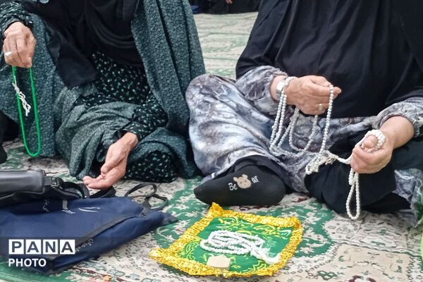  نماز جمعه در صحن مطهر امامزاده جعفرابن موسی الکاظم پیشوا