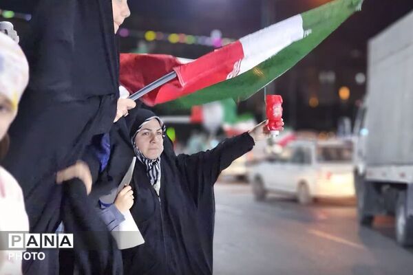 اجتماعات شهروندان فاز چهار اندیشه در میدان شهدای گمنام