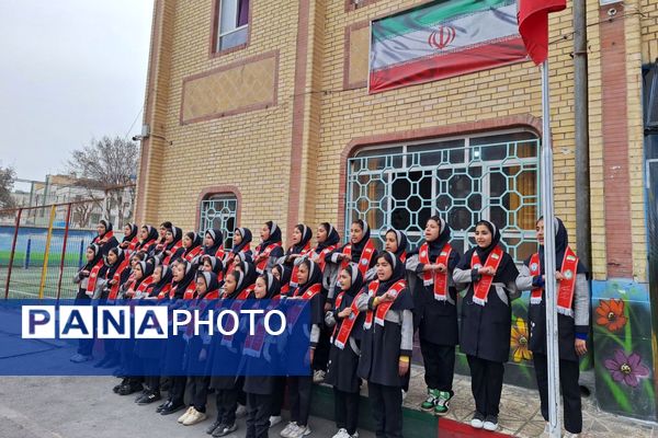 جشن ولادت حضرت قائم(عج) در مدرسه17 شهریور 