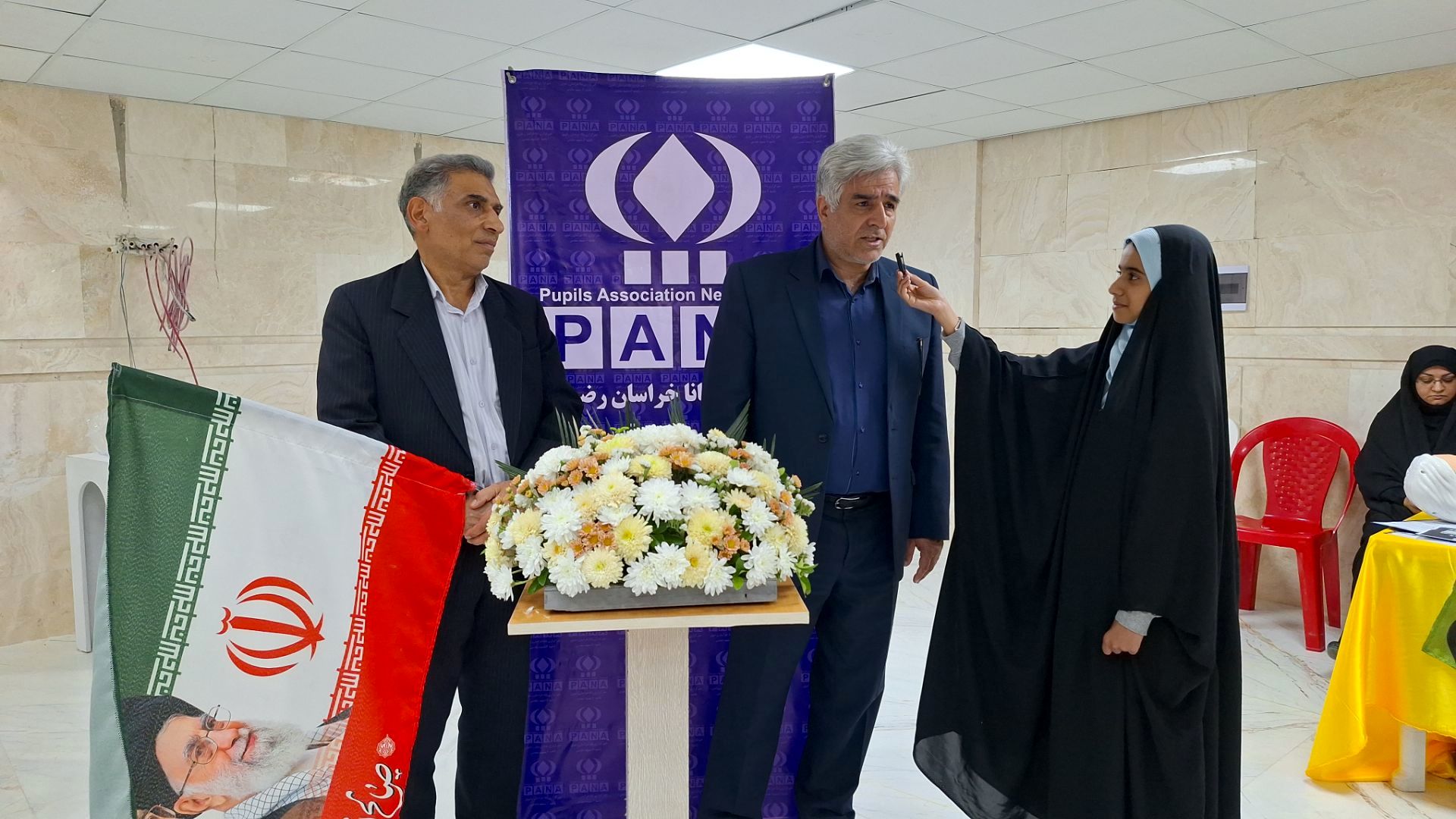 فرهنگیان همگام با مردم، پشتیبان مدافعان امنیت کشور هستند