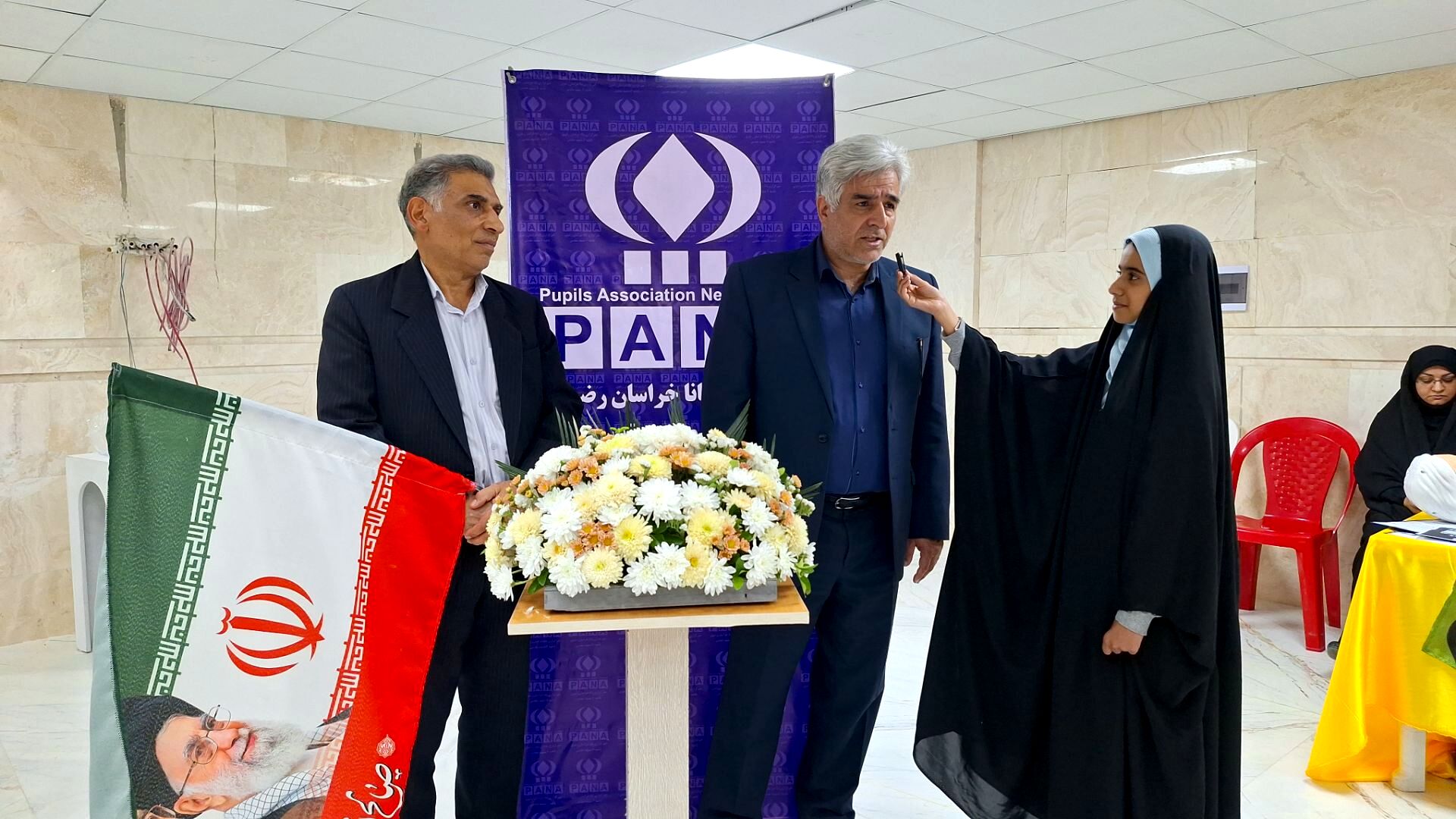 فرهنگیان همگام با مردم، پشتیبان مدافعان امنیت کشور هستند