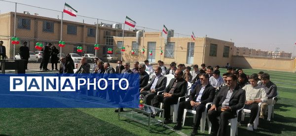 افتتاح دو چمن مصنوعی در مدارس کاشمر 