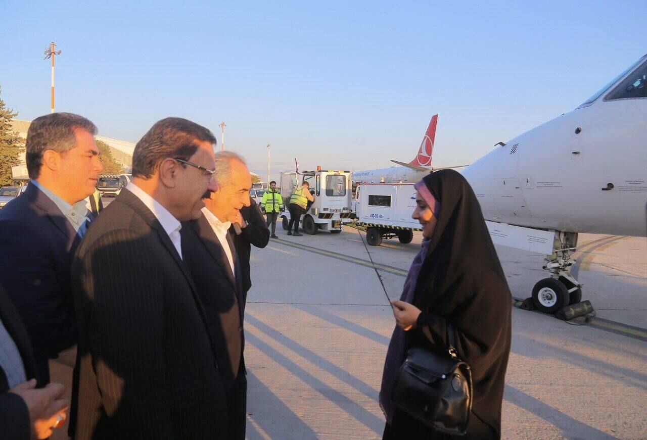 وزیر راه و شهرسازی وارد تبریز شد