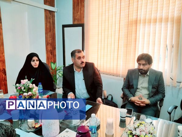 جلسه استانی دومین دوره مسابقه ملی دانش‌آموزان حافظ خوان ایران در بوشهر