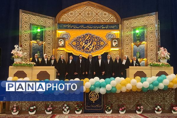 برگزاری جشن ۱۰۰۰ دانش‌آموز دختر روزه اولی در شیراز