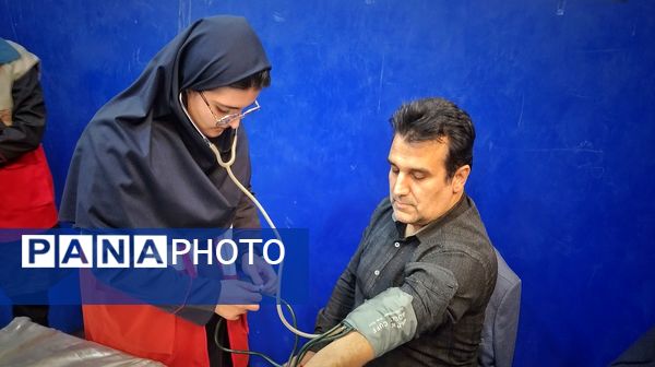 افتتاحیه المپیاد درون مدرسه‌ای به‌مناسبت هفته تربیت‌بدنی و ورزش در دبیرستان الزهرا «س» شهرستان اشتهارد 