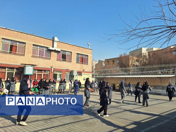 فجرانه ورزشی در دبیرستان حضرت ولی عصر (عج)