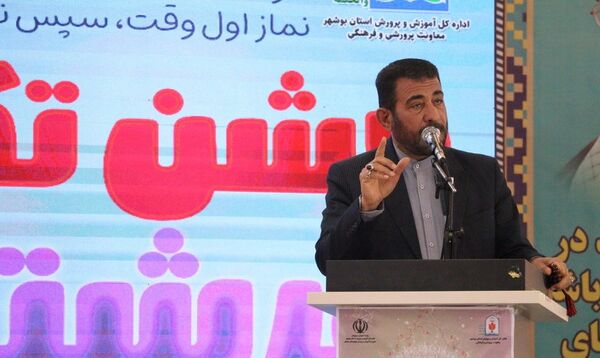 جشن تکلیف ۳۵۰۰ نفری دانش‌آموزان شهرستان بوشهر
