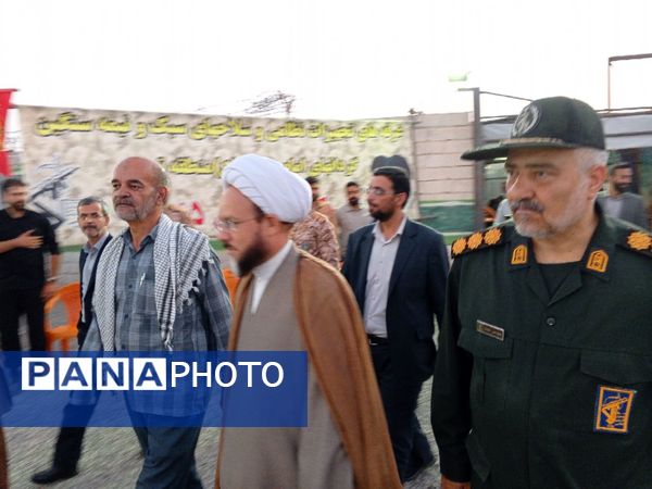 بازدید روسای ادارات خلیل آباد از دومین کنگره ملی شهید مدرس (ره) و ۱۲۲۲ شهید منطقه ترشیز کهن 