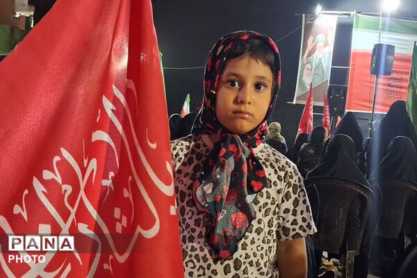 قدرت مشت، شکوه پرچم؛ نمادهایی از پایداری بی پایان