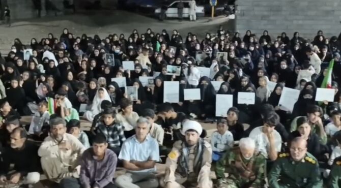 تجدید میثاق مسئولین و مردم با آرمان‌های انقلاب