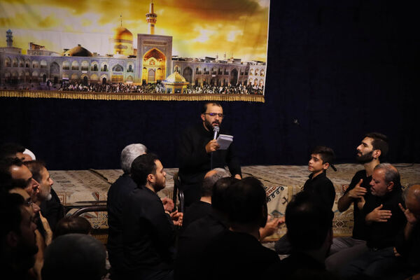 مراسم عزاداری ظهر شهادت امام رضا(ع) در مدرسه رویش کاشان