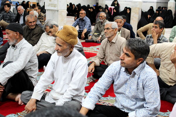 برگزاری مراسم گرامیداشت سالگرد ارتحال امام خمینی (ره) در شهر درق