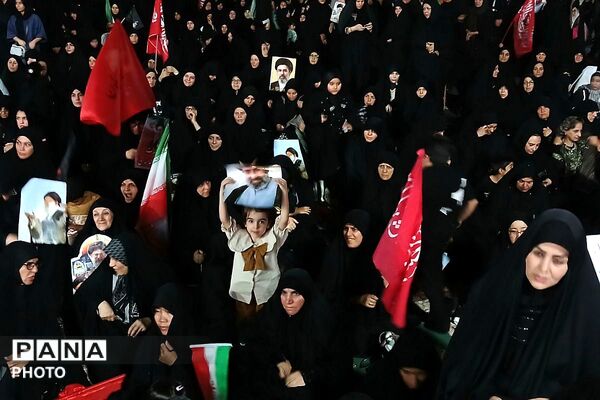  میدان بیعت دانش‌آموزان با سیدالشهدای انقلاب