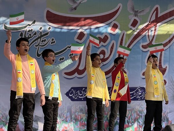 شور اسلامی در مسیر راهپیمایی تهران