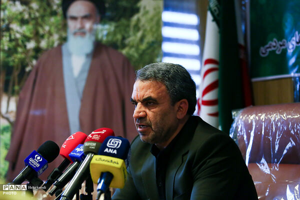 نشست خبری رئیس سازمان مدارس و مراکز غیردولتی و توسعه مشارکت‌های مردمی