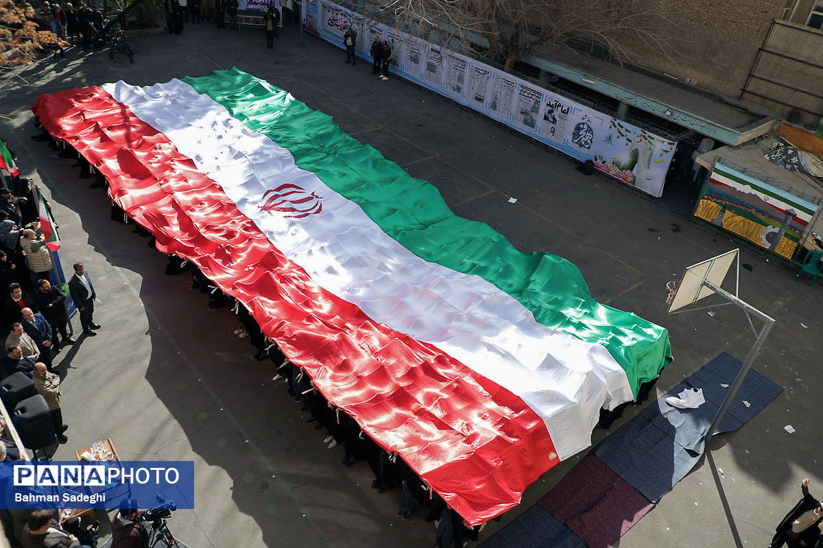 دانش‌آموزان حماسه‌ساز، از خون‌خواهی امام شهید عقب نخواهند نشست