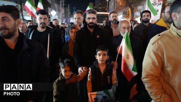 حضور خروشان مردم کمال‌شهر از آغاز جنگ تا نابودی دشمن 
