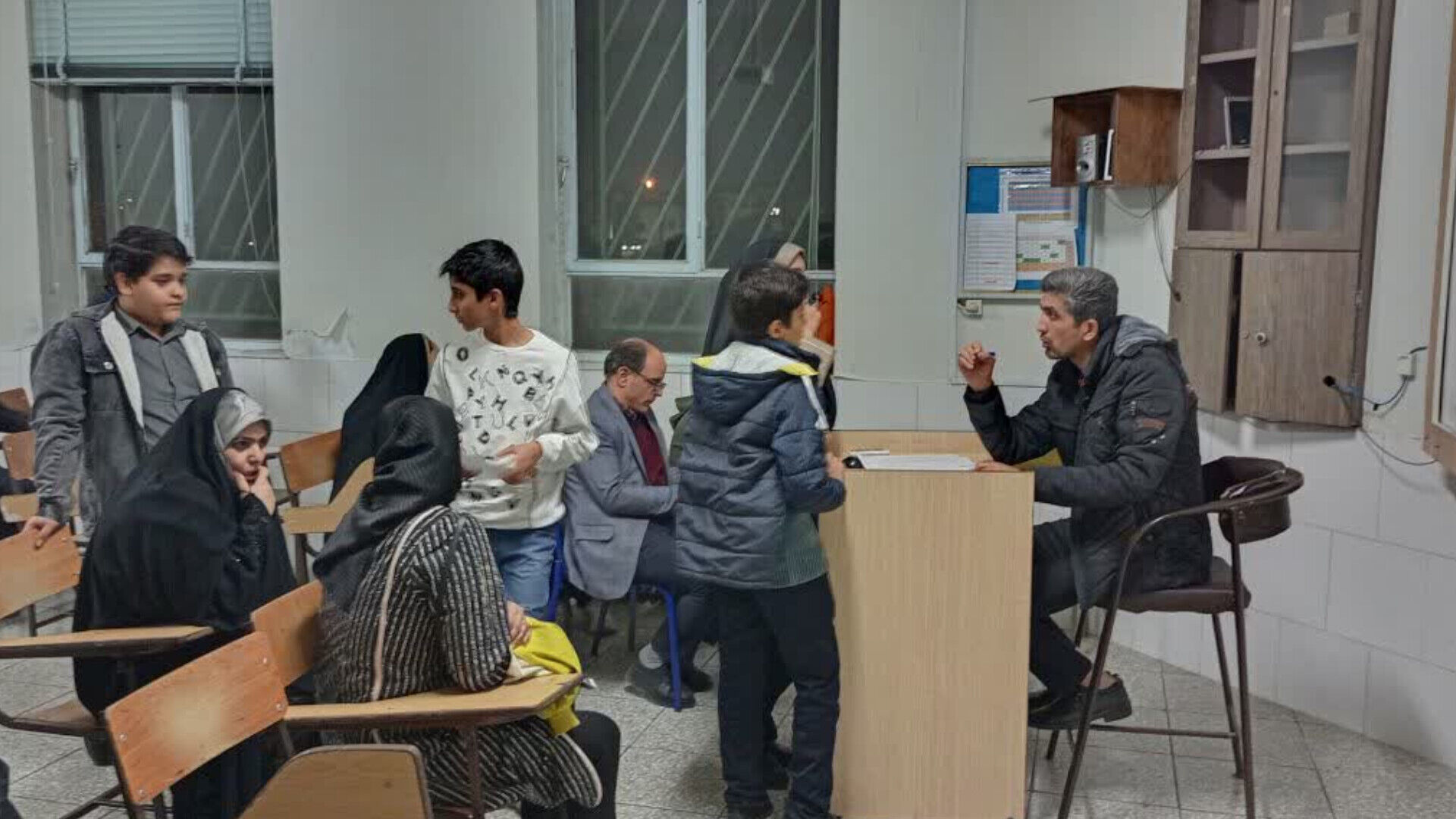 اخلاق و انضباط دانش آموزان در کلاس مهم تر از وضع تحصیلی آنها است