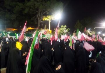 حضور امت شهیدپرور در تجمعات شبانه خونخواهی رهبر و شهیدان