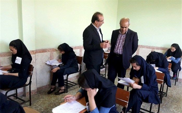 بازدید مدیرکل آموزش و پرورش آذربایجان شرقی از حوزه های برگزاری امتحانات نهایی