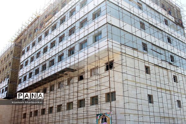 بازدید استاندار آذربایجان غربی از پروژه بیمارستان فوق تخصصی زنان ارومیه