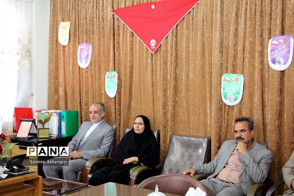 حضور صمیمی مدیرکل آموزش و پرورش استان خراسان جنوبی در سازمان دانش‌آموزی
