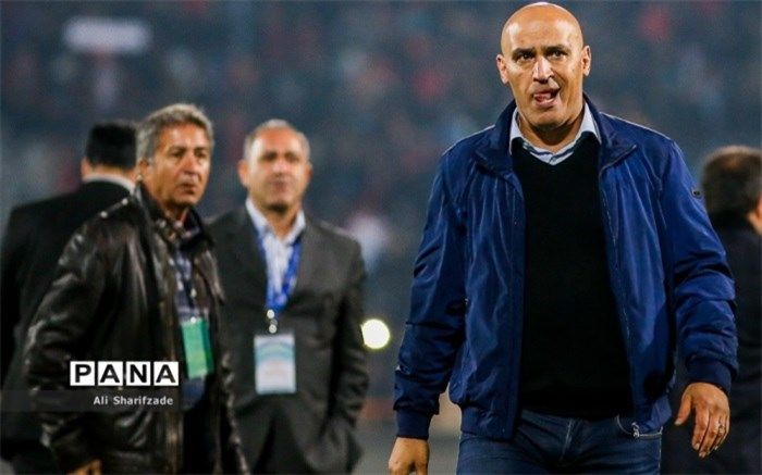 منصوریان با ذوب آهن تمدید کرد