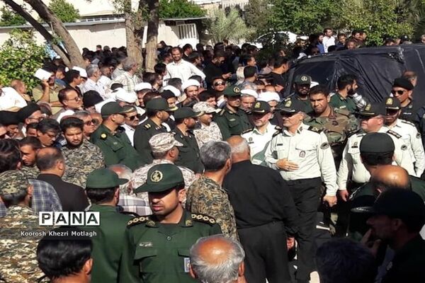 مراسم تشییع پیکر امام جمعه شهرستان کازرون