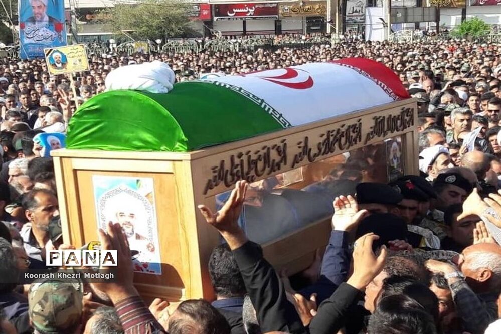 مراسم تشییع پیکر امام جمعه شهرستان کازرون