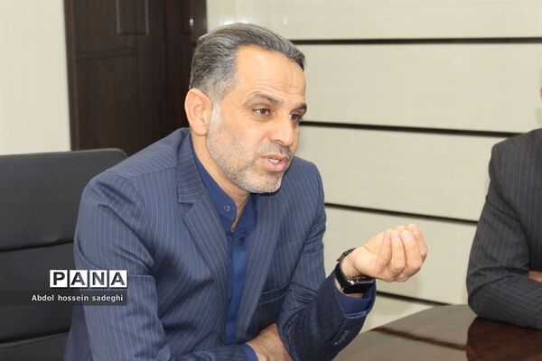 جلسه کار گروه استانی لباس فرم دانش‌آموزی استان بوشهر