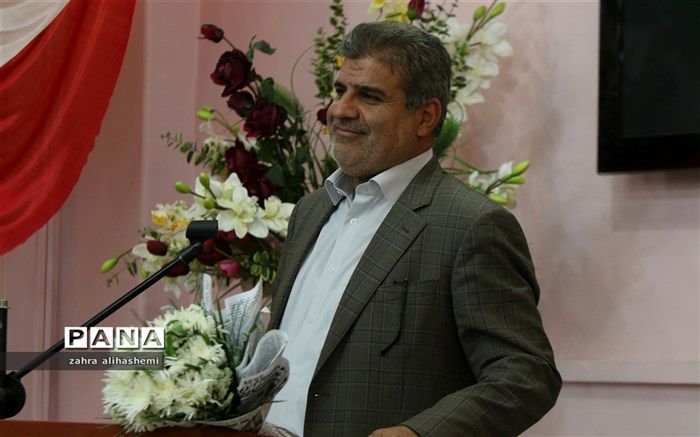 فولادوند: تراکم کلاس ها در ایجاد آسیب های اجتماعی موثر است