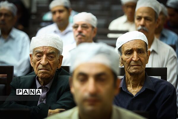 نیایش و ادای احترام  زرتشتیان در سی امین سالگرد ارتحال حضرت امام خمینی (ره)