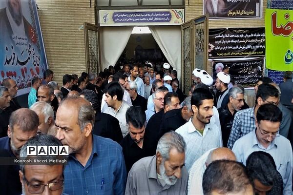 مراسم هفتمین روز درگذشت امام جمعه  شهرستان کازرون همراه با مراسم ارتحال امام خمینی (ره)