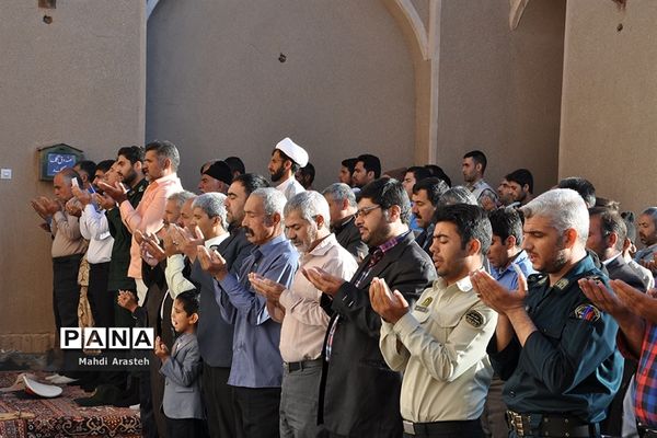 نماز عیدسعیدفطر درشهرستان خوسف خراسان جنوبی